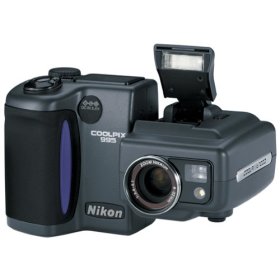Nikon Coolpix 995 Digital Camera picture